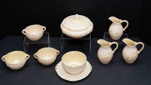 lot 505 image: Belleek Ireland Ivy & Grapevine Collection