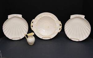 lot 510 image: Belleek Ireland Shell Pattern Collection  3 Plates & Creamer