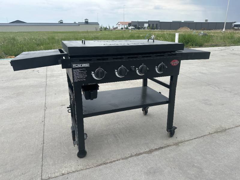 lot 2 image: Professional Propane Char Griller Flat  Top 37 Wide