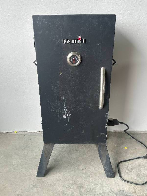 lot 3 image: Char Broil Smoker 16w x 14d x 39 Tall