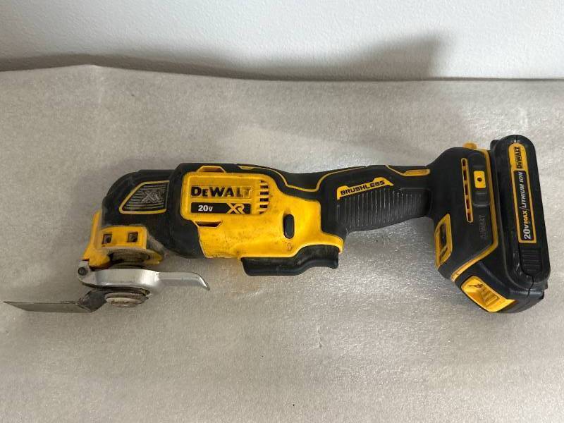lot 12 image: Dewalt 20v Oscillating Multi Tool DCS356 (works great)