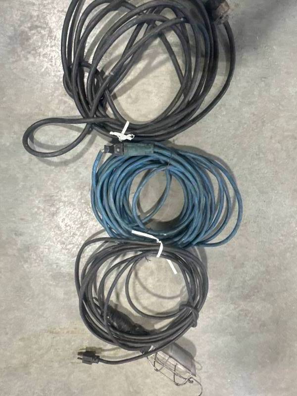 lot 36 image: Extension Cord Lot