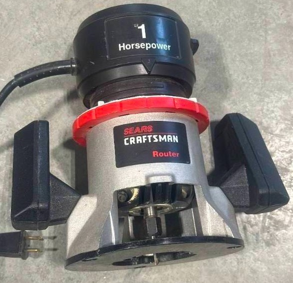 lot 41 image: Sears Craftsman 1hp Router