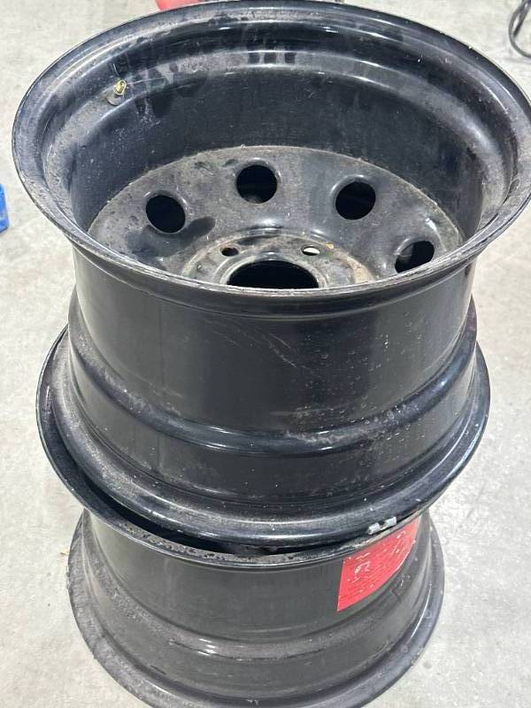 lot 49 image: 16 Rims 11 Wide Off a Chevy S-10 (lot of 2)