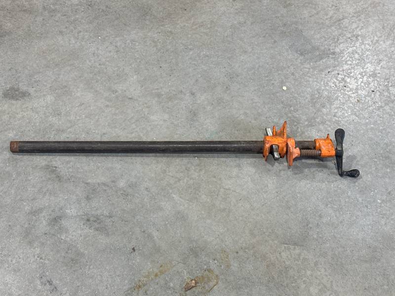lot 52 image: 31 Made in USA Wood Vise