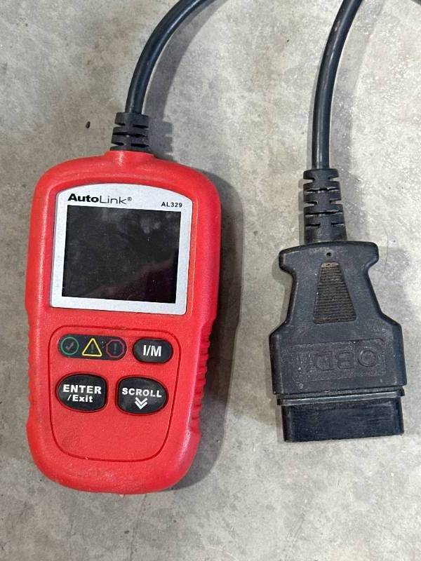 lot 75 image: Autolink Professional Auto Scan Tool