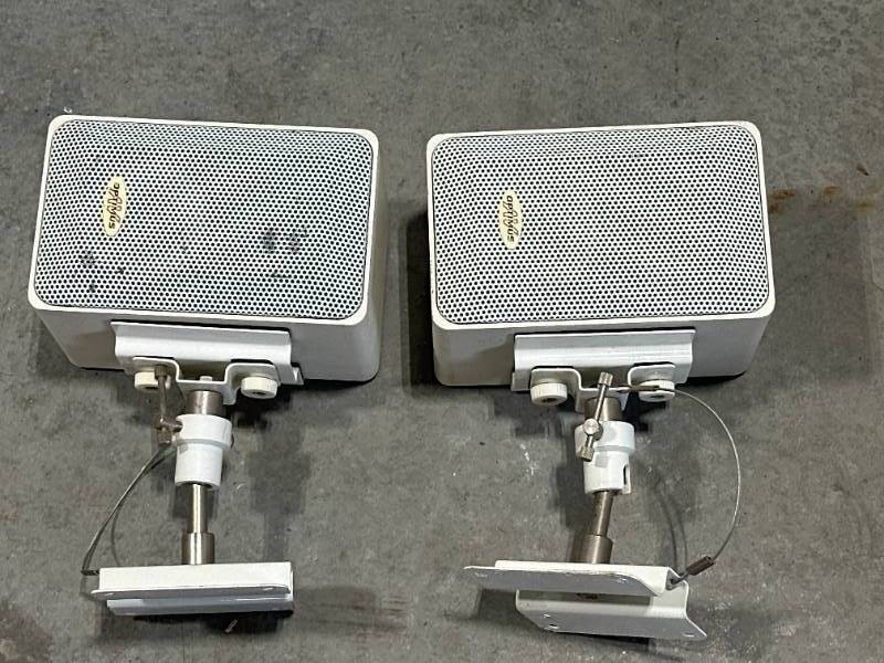 lot 76 image: Pair of Optimus Boat Speakers