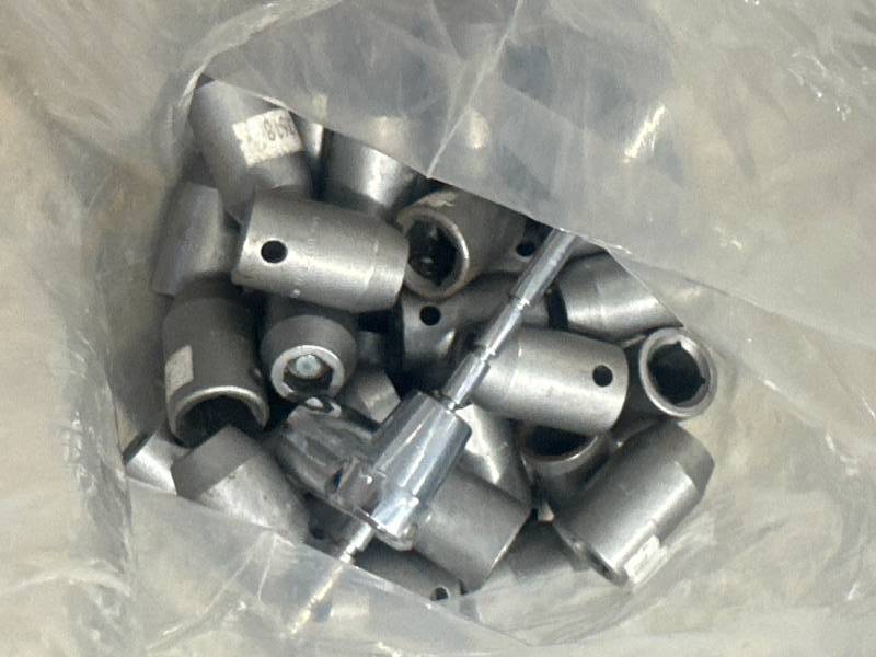 lot 89 image: Nearly 10 Pounds of Craftsman Made in USA 716 Sockets