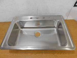 lot 31 image: 33 in. Drop-In Single Bowl 20 Gauge Stainless Steel Kitchen Sink