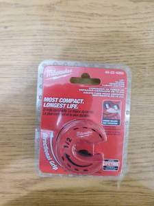 lot 85 image: (6) Milwaukee 12 in. Close Quarters Tubing Cutter