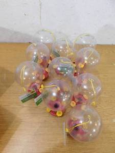lot 127 image: (10) 9 HUMMINBIRD FEEDERS