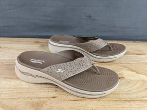 lot 60 image: Brand New Skechers Rhinestone Flip Flops Taupe Womens Size 9, $44.70 Retail