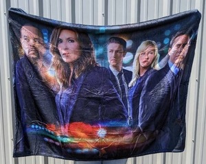 lot 76 image: Brand New Law & Order Special Victims Unit TV Show SVU Throw Blanket 40 x 50