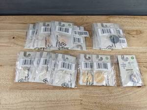 lot 91 image: 23 Brand New Dog Tags with Letters and Words - Reseller Opportunity