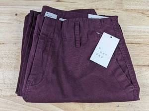 lot 100 image: Brand New Womens A New Day Size 8R Maroon High-Rise Straight Leg Pants