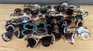 lot 122 image: 27 Brand New Assorted Sunglasses and Reading Glasses