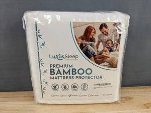lot 144 image: Brand New Luxus Sleep Premium Bamboo Queen Mattress Protector