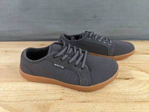 lot 186 image: Brand New WHITIN Womens Gray Minimalist Sneakers, Size 7