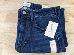 lot 196 image: Brand New Universal Thread Womens High-Rise Flare Jeans Size 4 Short