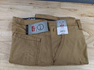 lot 199 image: Brand New Wrangler ATG Mens Size 38x30 Rugged Utility Pants