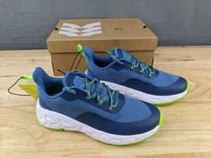 lot 344 image: Brand New All in Motion Kids Shoes Camren Sneakers - Size 4