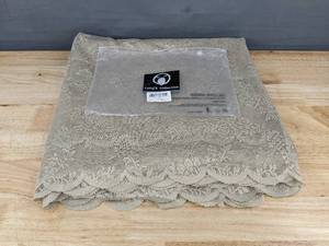 lot 391 image: 2 Brand New Tonys Collection Linen Curtains 52x63