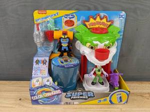 lot 17J image: Brand New Fisher-Price Imaginext DC Super Friends Color Changers The Joker Funhouse Playset