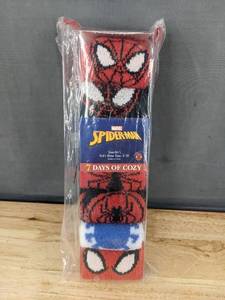 lot 82J image: 7 Brand New Pairs of Kids Marvel Spider-Man Cozy Socks - Size ML (3-10)