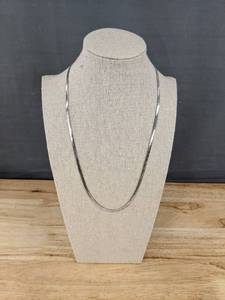 lot 61J image: Brand New Sterling Silver Flat Herringbone Necklace 20 Length