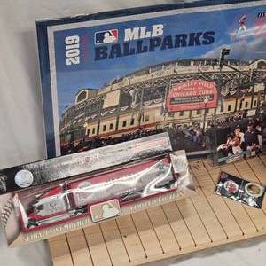 lot 21 image: Twins Memorability Fleer Semi