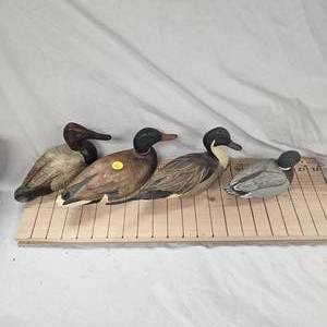 lot 26 image: Collection of 3 Big Sky Carvers Hand Carved Duck Sculptures, signed