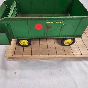 1960's Ertl 1/16th Scale Pressed Steel Wagon