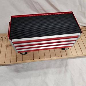 lot 47 image: Little Joe Miniature Toolbox, as new, by Little Dreamers
