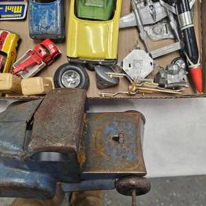 lot 114 image: Vintage Revell Mondel Van Kit, As New with other Classic Toys