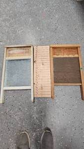 lot 101 image: Pair of Vintage Washboards(SilverKing and National)
