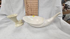 lot 140 image: Mid Century Cornacopia Bowl, USA Pottery Cornacopia Vase