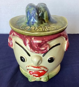 lot 4 image: Vintage Sierra Vista Clown () Cookie Jar