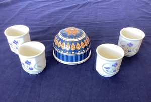 lot 24 image: English Porcelain Egg Cups and Paperweight