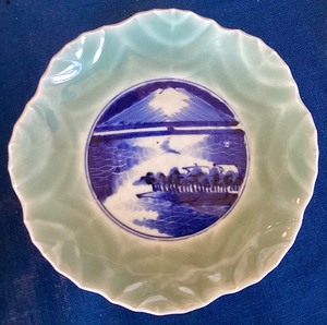 lot 29 image: Arita Ware Plate