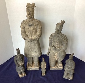 lot 39 image: Set of Chinese Terra Cotta Warrior Figures