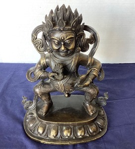 lot 42 image: Antique Bronze Tibetan Buddhist Deity Sculpture
