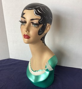 lot 170 image: Vintage Painted Millinery Shop Display Head #5