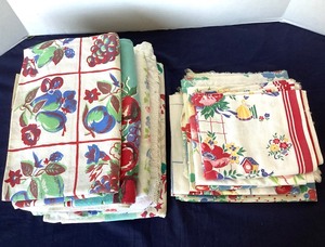lot 186 image: Group of Vintage Linens #4