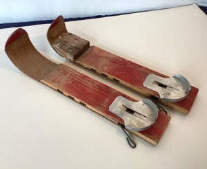 lot 233 image: Vintage Childs Skiis
