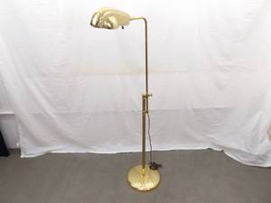 lot 6 image: Vintage WORKING Art Deco SOLID BRASS Clamshell Floor Lamp