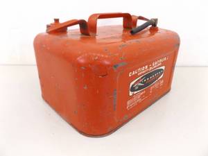 lot 30 image: Vintage Mercury Outboard Motors Metal Gass Can