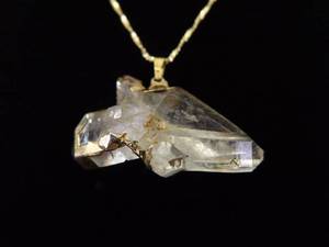 lot 58 image: .925 Sterling Silver Healing Crystal Vermeil Pendant Necklace