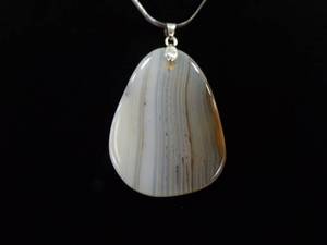 lot 57 image: .925 Sterling Silver Agate Pendant Necklace