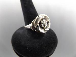 lot 72 image: .925 Sterling Silver Art Nouveau Rose Ring Size 5.75