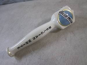 lot 1 image: (FS) Blue Moon Belgian White Beer T...